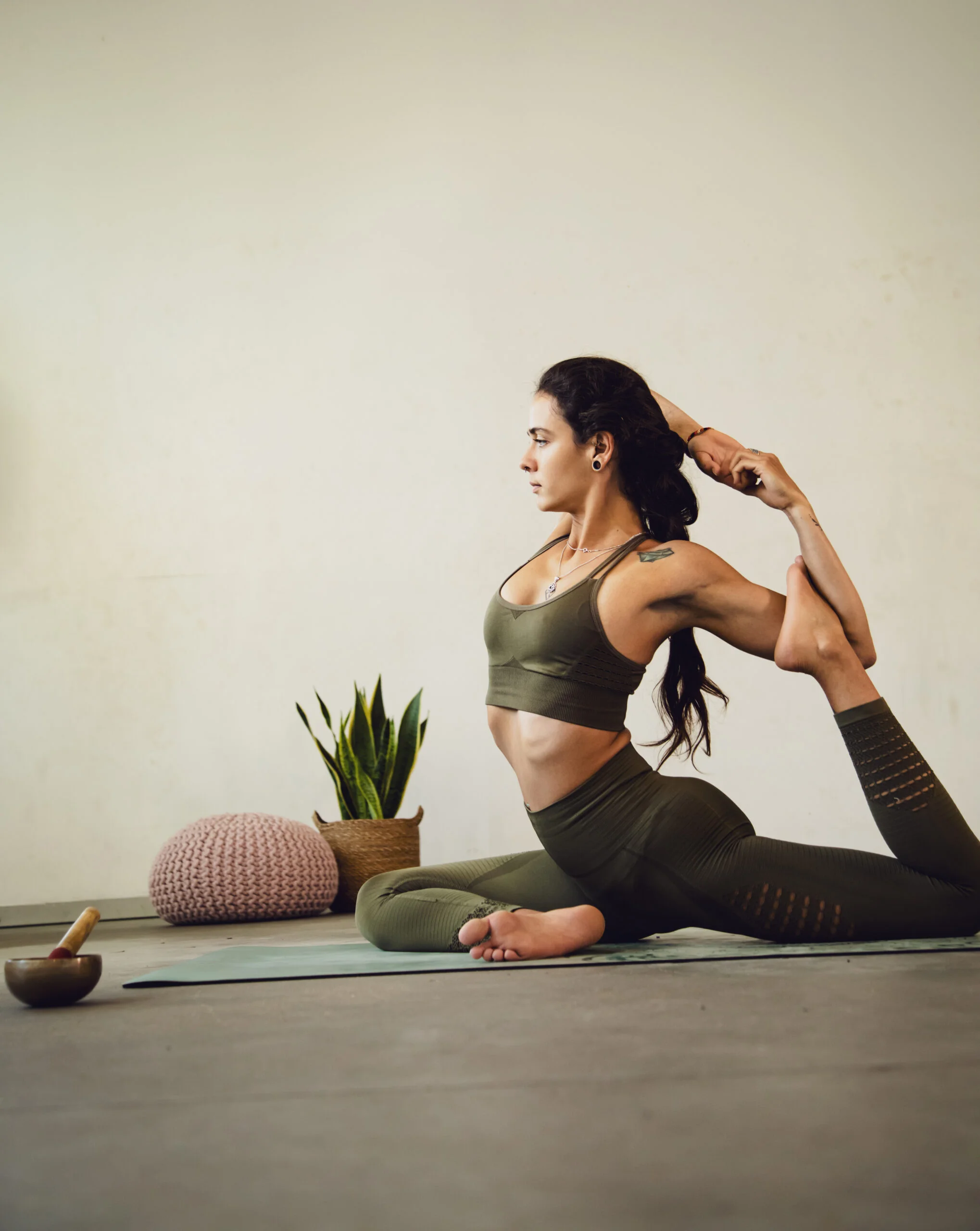 תרגול מתוך עולם היוגה של WE YOGA